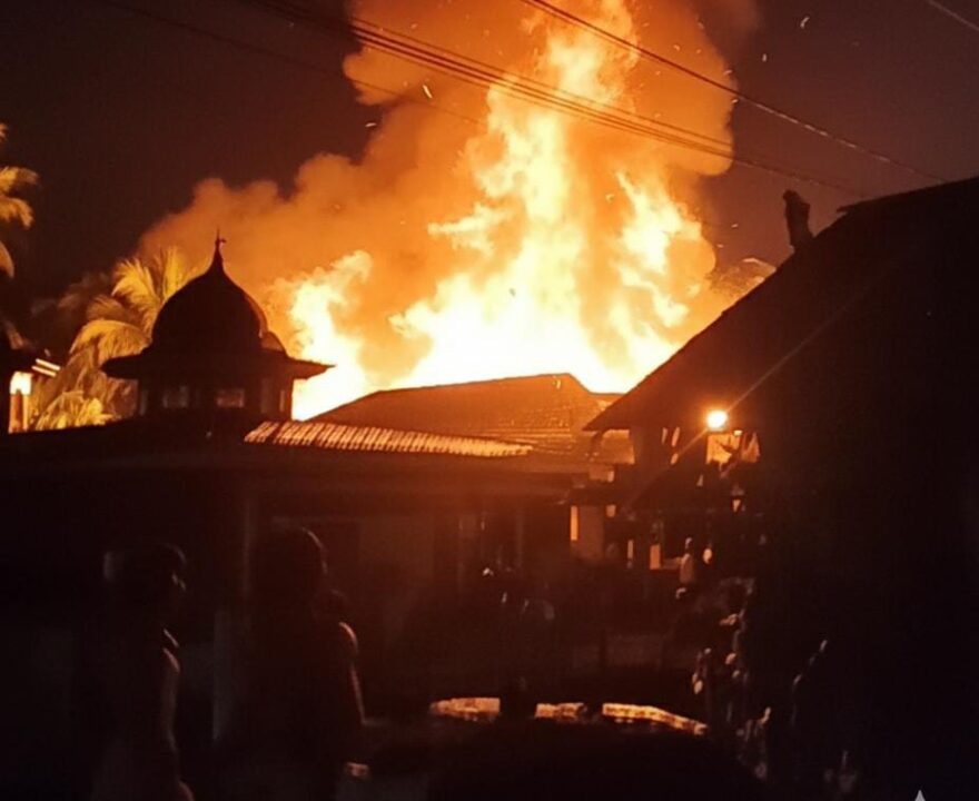 Dua Rumah di Batu Benawa Terbakar, Warga Panik Saat Api Mengamuk Subuh Hari