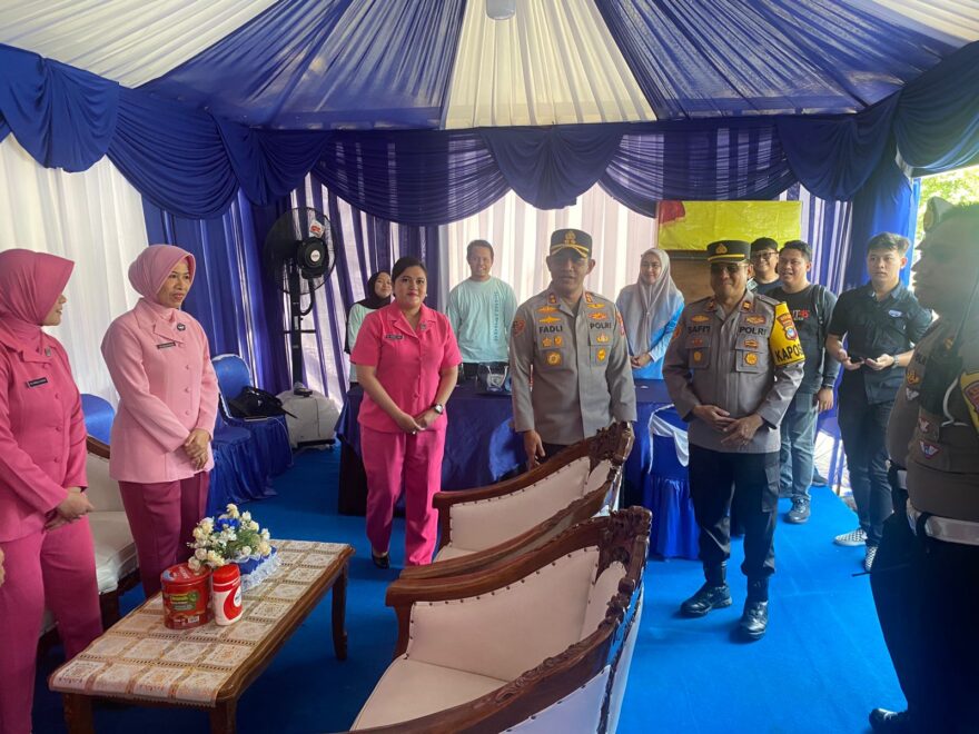 Kapolres Banjar dan Ketua Bhayangkari Tinjau Pospam RTH Alun-alun Ratu Zalecha Martapura