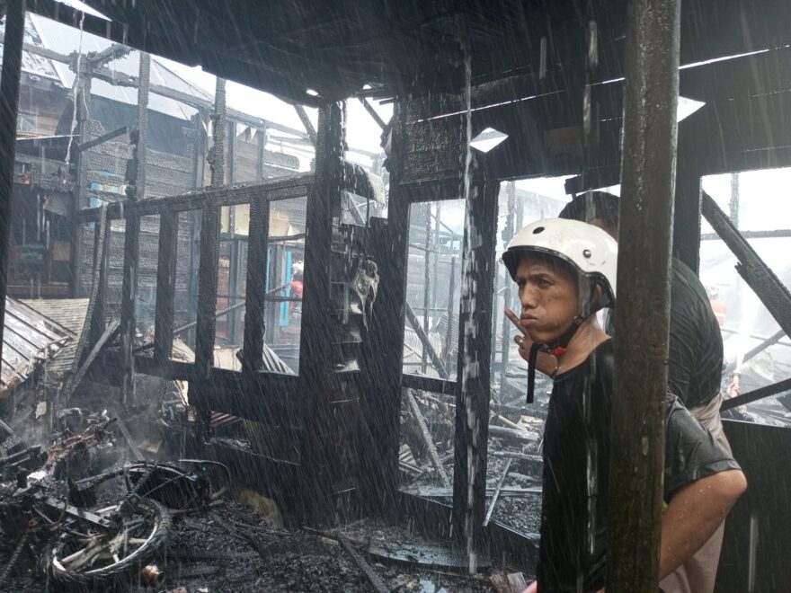 Si Jago Merah Ngamuk di Cempaka, 6 Rumah Terdampak, 7 KK Kehilangan Tempat Tinggal