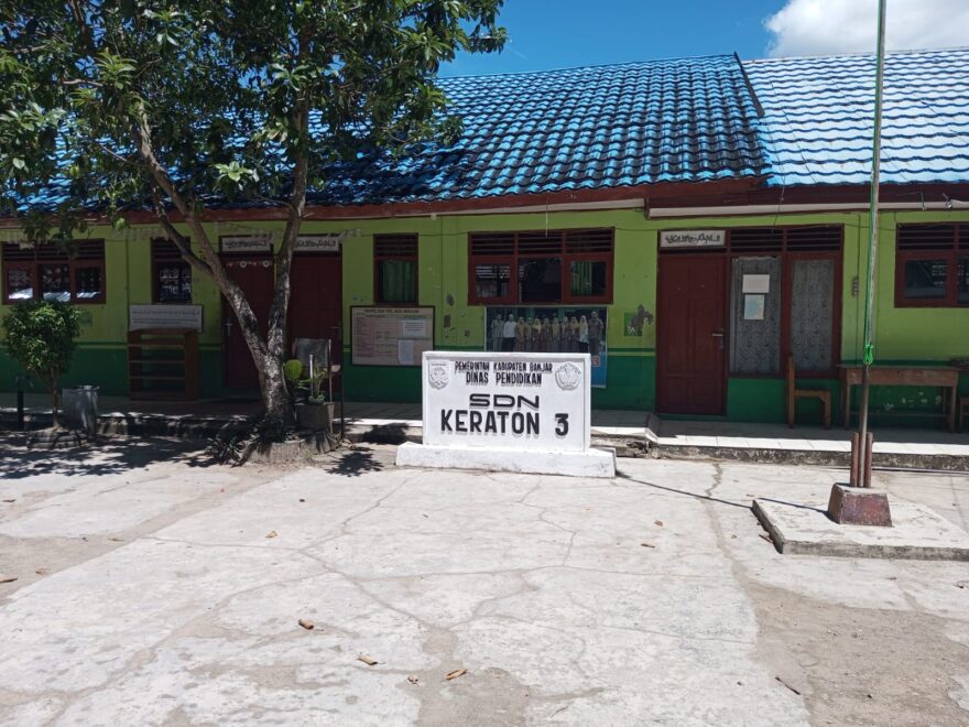 Sekolah Tampak Cantik dari Luar, Tapi ‘Luka’ di Dalam Dibiarkan: SDN Keraton 3 Menunggu Janji yang Tak Kunjung Datang