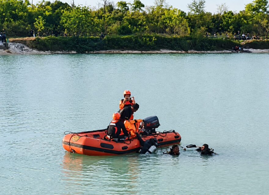 Remaja Tenggelam di Danau Biru Tambak Padi Ditemukan Meninggal Setelah Pencarian Intensif