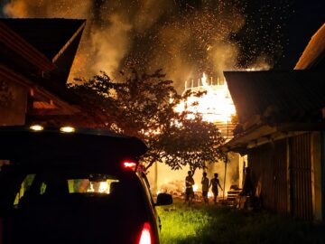 Api Mengamuk di PPS Sekumpul Martapura, 14 Kios Kosong Ludes Terbakar dalam 30 Menit