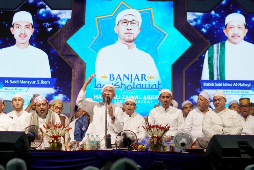 Ribuan Jemaah Tumpahkan Doa di Martapura, Banjar Berselawat Jadi Lautan Manusia