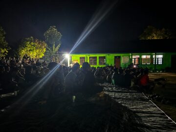 Warga Desa Bi’ih Antusias Nobar Film Kuyank, Pambakal: Jadi Hiburan Sekaligus Kenalkan Budaya Banjar