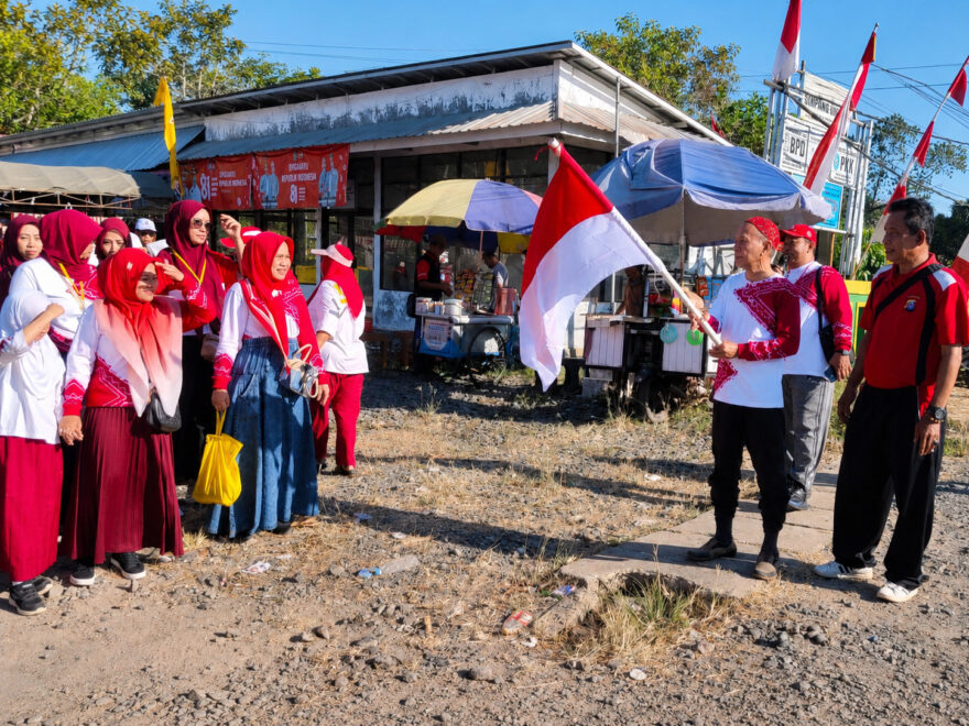 350 Warga Desa Simpang Empat Semarakkan HUT RI, Jalan Santai Dimeriahkan Cek Kesehatan Gratis dan 300 Hadiah