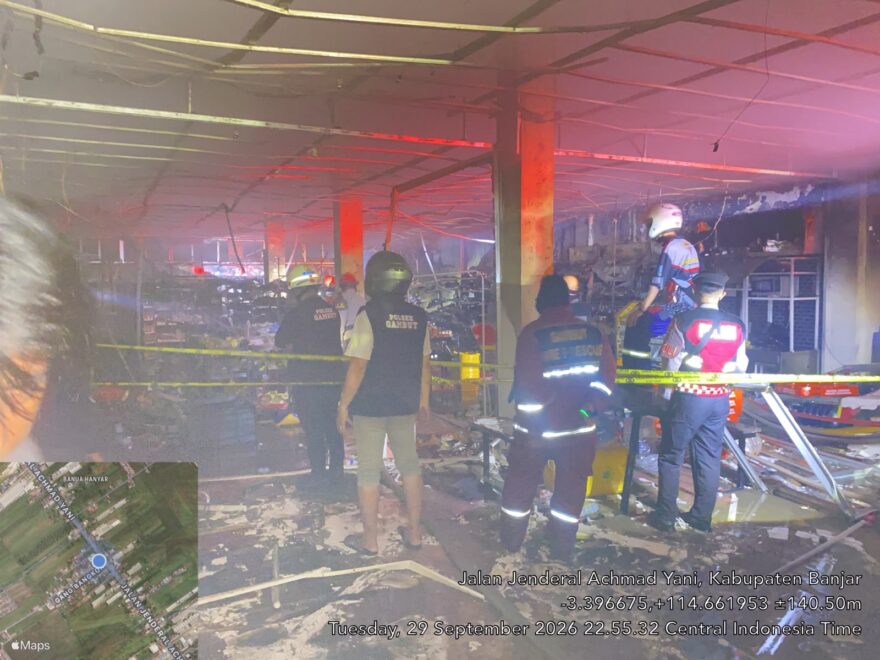 Geger! Pria Bakar Alfamart di Gambut, Kerugian Ditaksir Rp2 Miliar