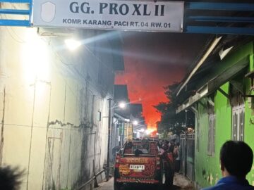 Kebakaran di Karang Mekar Banjarmasin, Empat Bangunan Terdampak, Dua Rumah Rusak Berat