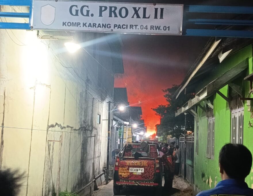 Kebakaran di Karang Mekar Banjarmasin, Empat Bangunan Terdampak, Dua Rumah Rusak Berat