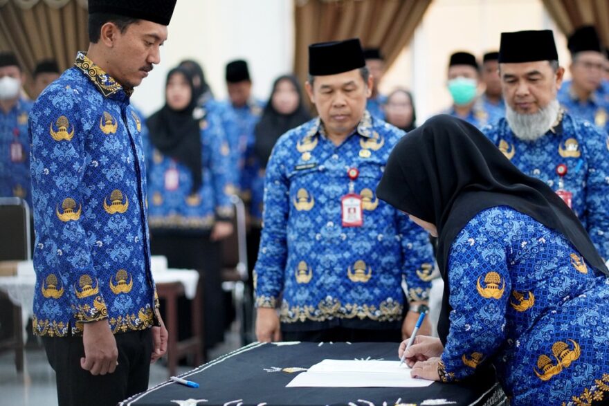 78 Pejabat Administrator dan Pengawas Dilantik, Saidi Mansyur Soroti Tantangan Birokrasi